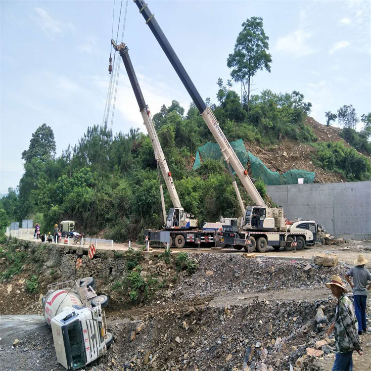 阜宁县汽车掉沟里叫吊车救援要多少钱