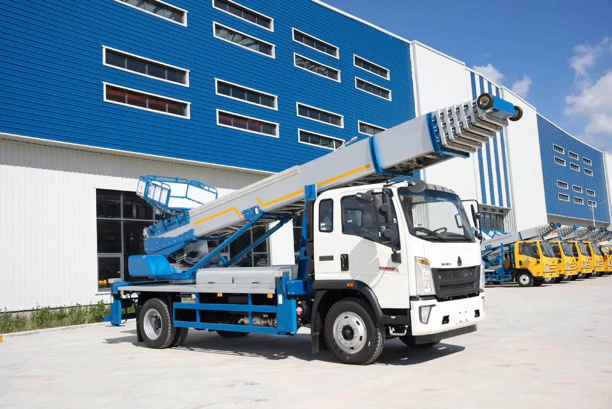 阜宁县出租云梯车高空作业车 建筑垃圾搬运